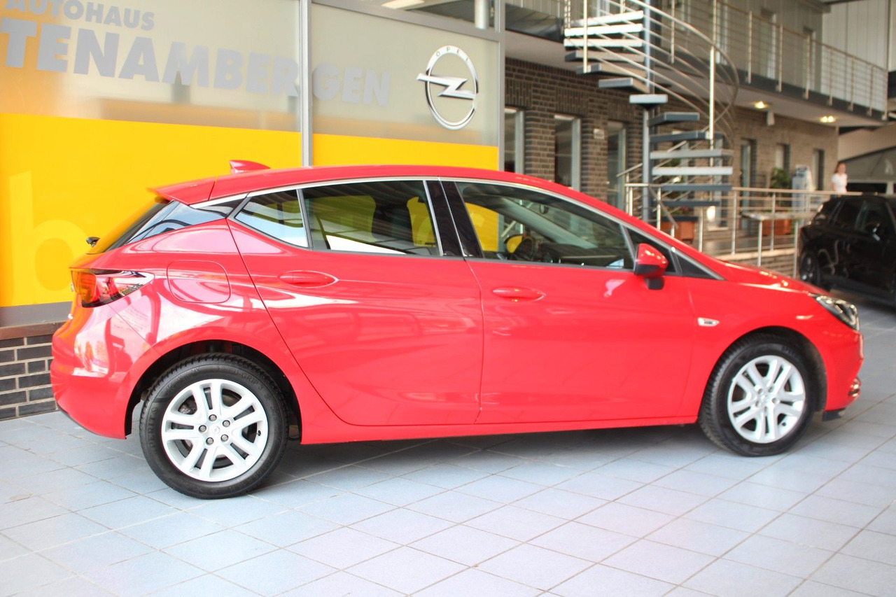 Opel Astra K Lim. Innovation Navi Voll-LED Kamera - Berline: photos 3 Opel Astra K Lim. Innovation Navi Voll-LED Kamera - Berline: photos 3