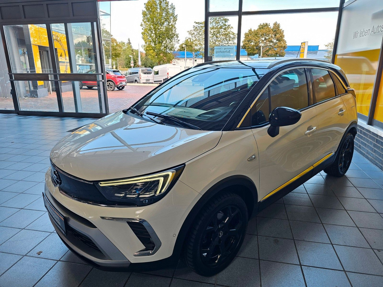 Opel Crossland 1.2 AT Ultimate Navi Kamera LED HuD - Berline: photos 2 Opel Crossland 1.2 AT Ultimate Navi Kamera LED HuD - Berline: photos 2