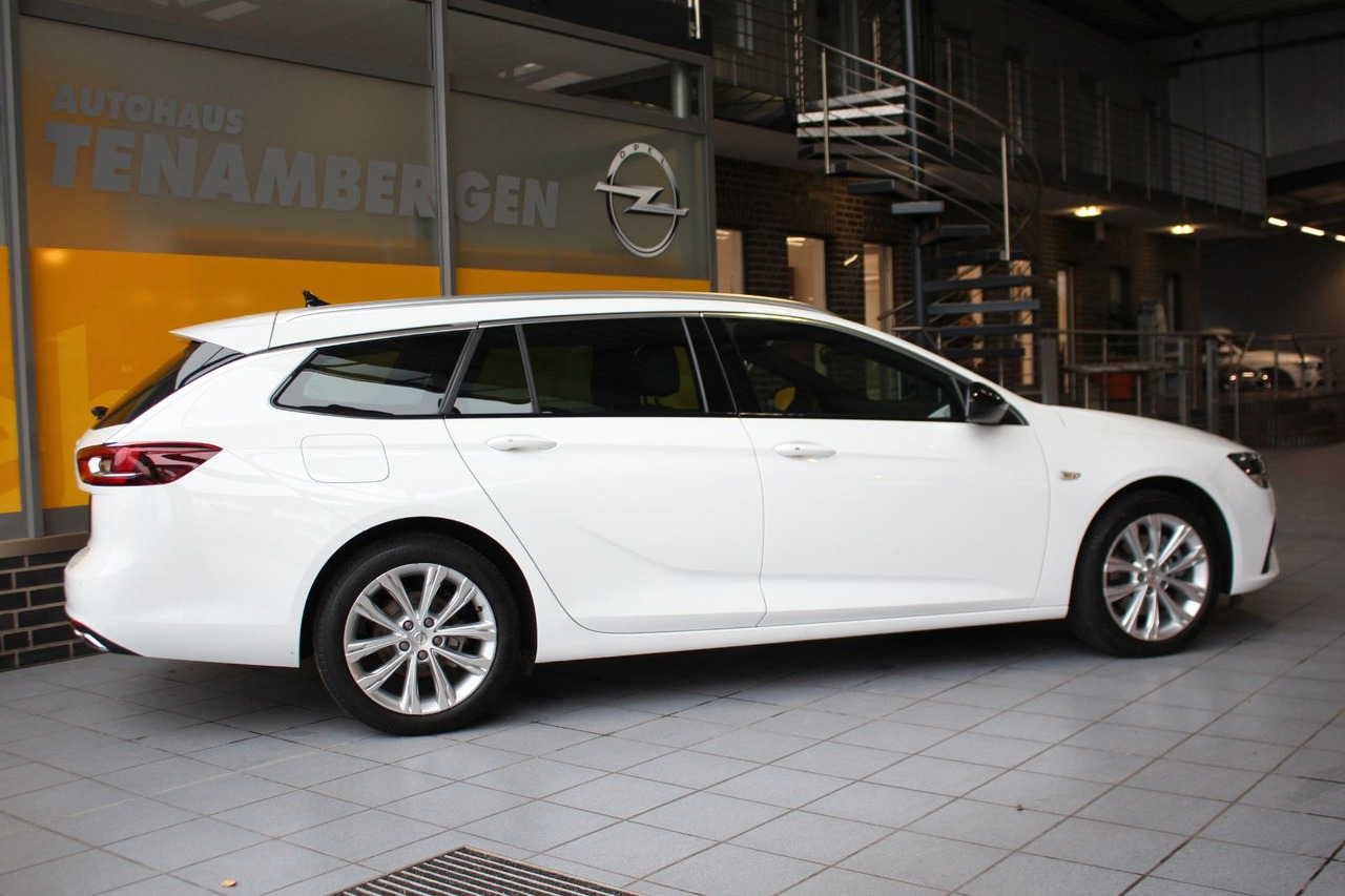 Opel Insignia Elegance DAB Navi Head Up LED Kamera - Voiture break: photos 3 Opel Insignia Elegance DAB Navi Head Up LED Kamera - Voiture break: photos 3