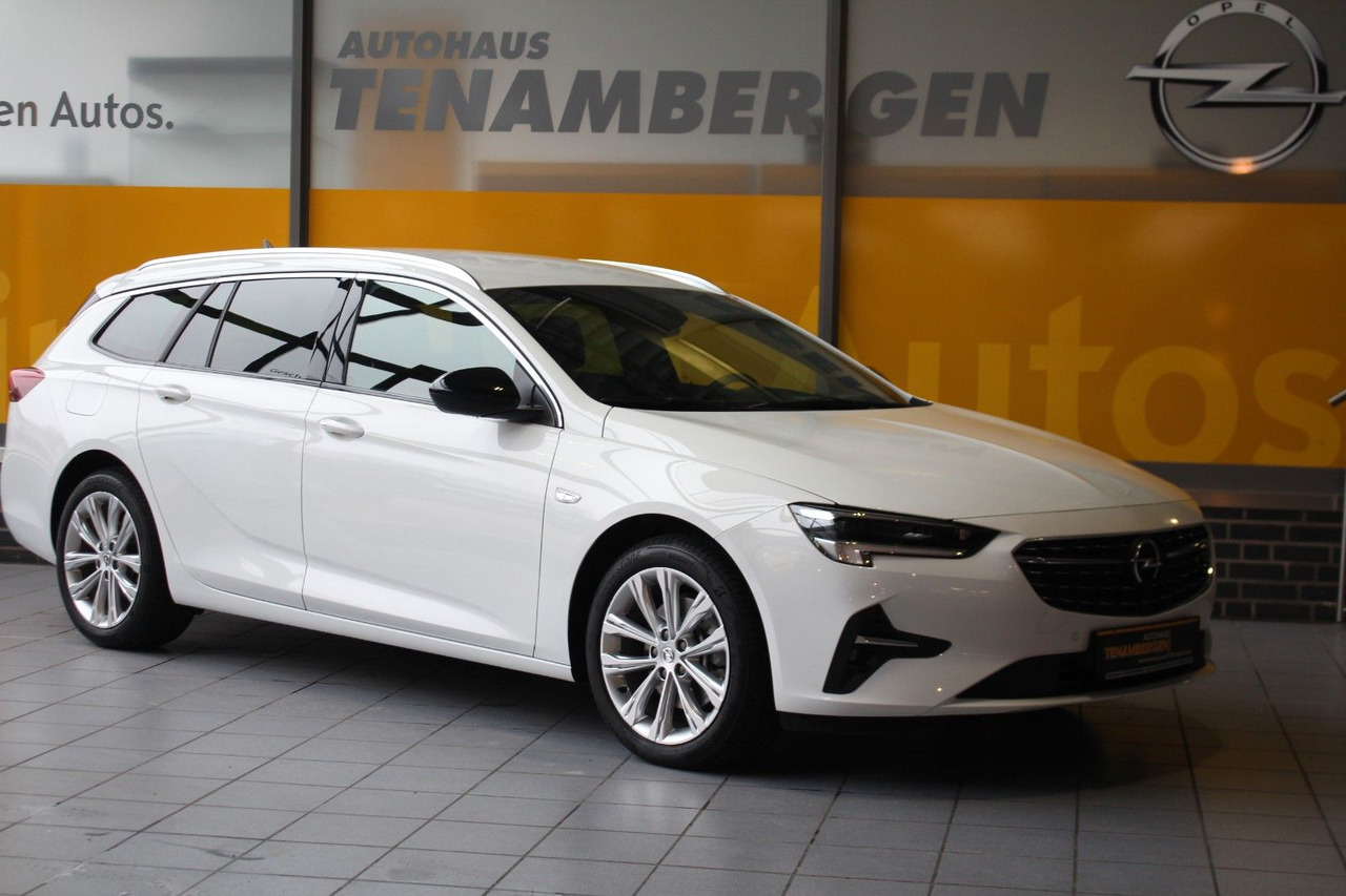 Opel Insignia Elegance DAB Navi Head Up LED Kamera - Voiture break: photos 1 Opel Insignia Elegance DAB Navi Head Up LED Kamera - Voiture break: photos 1