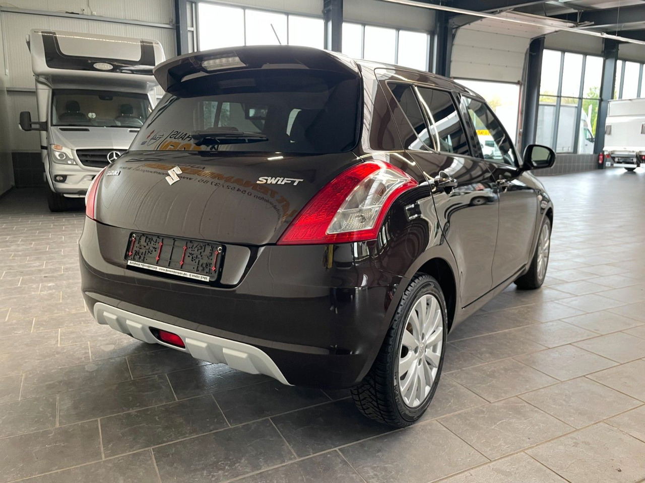 Suzuki Swift 1.2 ,Tempomat , Allwetterreifen,Spoiler - Voiture: photos 3 Suzuki Swift 1.2 ,Tempomat , Allwetterreifen,Spoiler - Voiture: photos 3