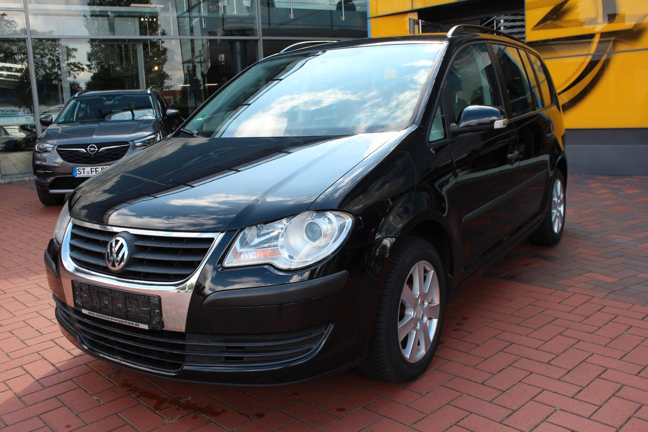 Volkswagen Touran Conceptline AHK 7 Sitze - Transport de personnes: photos 2 Volkswagen Touran Conceptline AHK 7 Sitze - Transport de personnes: photos 2