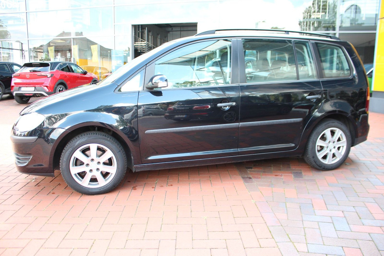 Volkswagen Touran Conceptline AHK 7 Sitze - Transport de personnes: photos 3 Volkswagen Touran Conceptline AHK 7 Sitze - Transport de personnes: photos 3