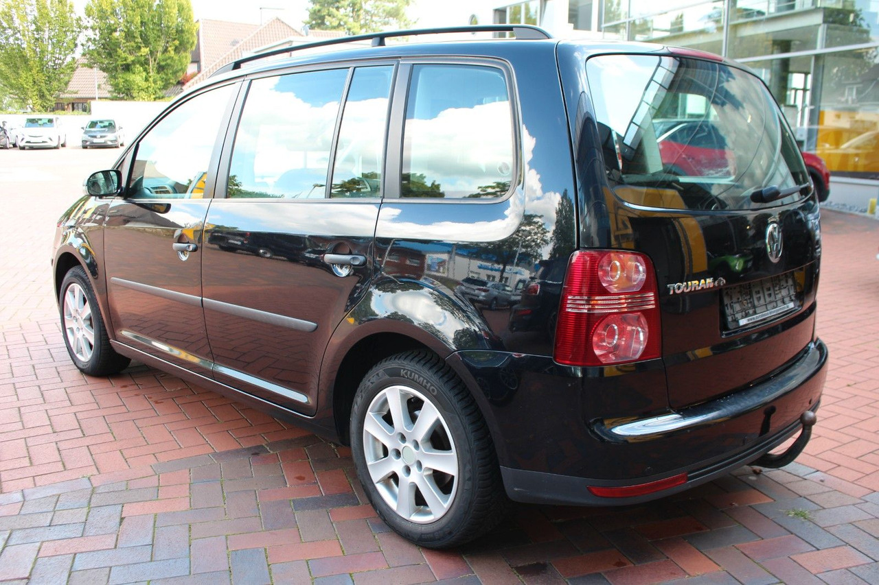 Volkswagen Touran Conceptline AHK 7 Sitze - Transport de personnes: photos 4 Volkswagen Touran Conceptline AHK 7 Sitze - Transport de personnes: photos 4
