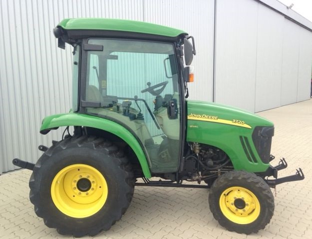 JOHN DEERE 3720 - Tracteur agricole: photos 2 JOHN DEERE 3720 - Tracteur agricole: photos 2