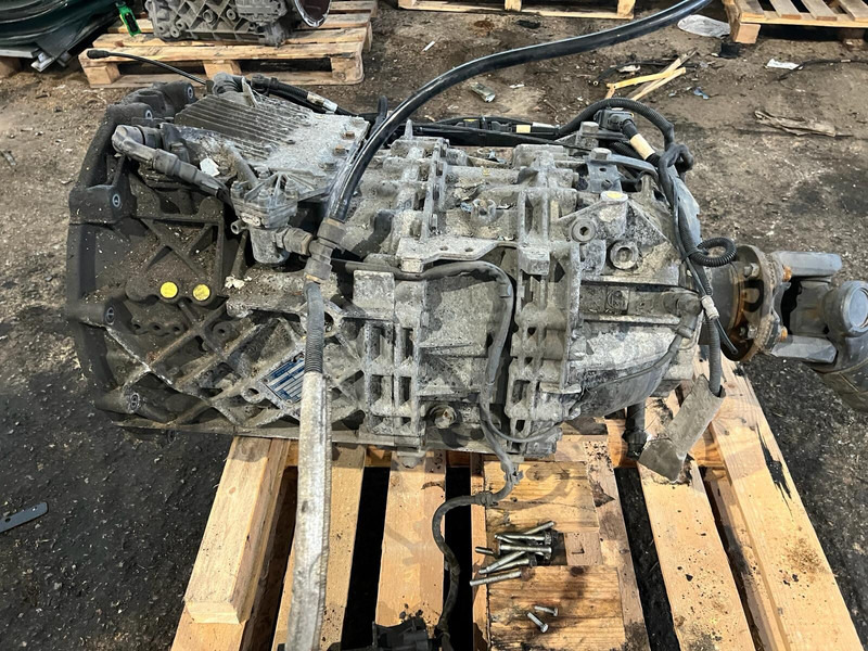 ZF 12AS2330TD - Boîte de vitesse: photos 4 ZF 12AS2330TD - Boîte de vitesse: photos 4