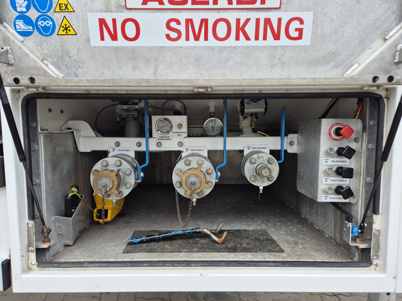 ACERBI lpg/ propane/ butane - Semi-remorque citerne: photos 3 ACERBI lpg/ propane/ butane - Semi-remorque citerne: photos 3