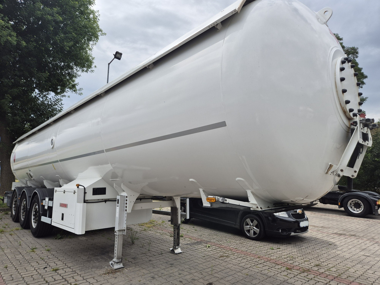 ACERBI lpg/ propane/ butane - Semi-remorque citerne: photos 1 ACERBI lpg/ propane/ butane - Semi-remorque citerne: photos 1