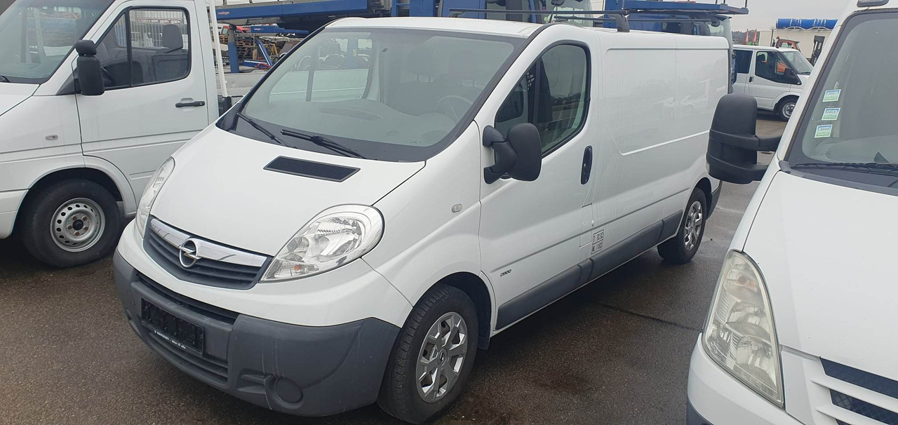 Opel Vivaro - Fourgonnette: photos 1 Opel Vivaro - Fourgonnette: photos 1