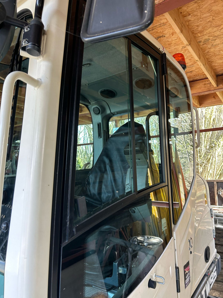 SCHAEFF TW95 - Pelle sur pneus: photos 5 SCHAEFF TW95 - Pelle sur pneus: photos 5