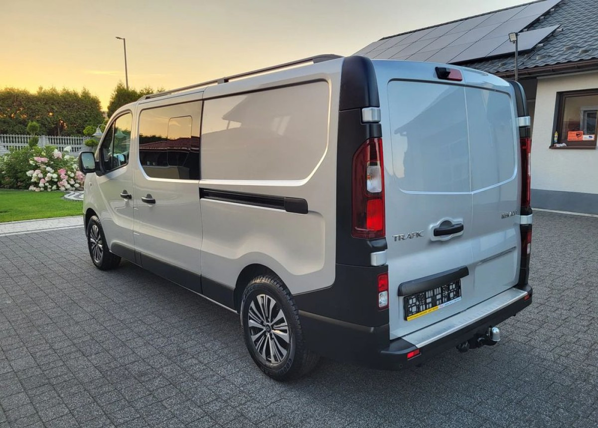 Renault Trafic 2.0 Doka - Utilitaire double cabine: photos 4 Renault Trafic 2.0 Doka - Utilitaire double cabine: photos 4