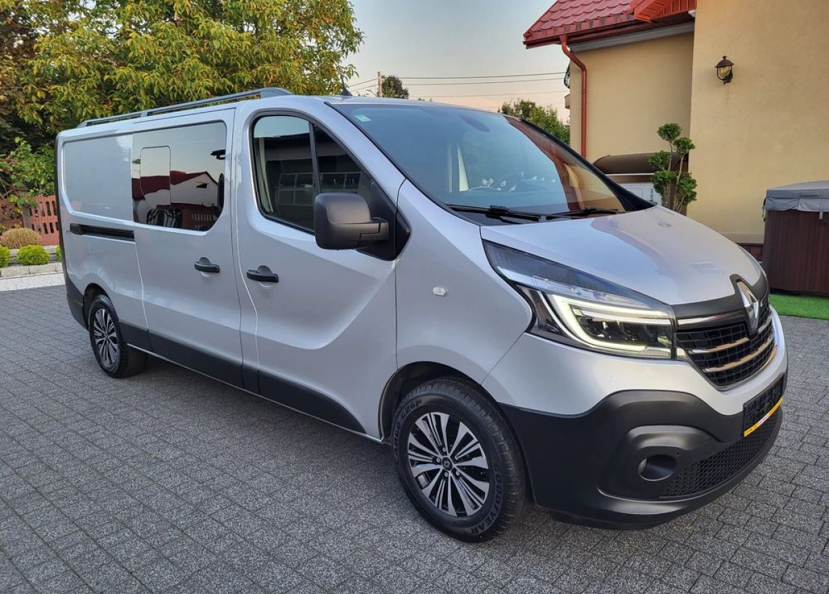 Renault Trafic 2.0 Doka - Utilitaire double cabine: photos 3 Renault Trafic 2.0 Doka - Utilitaire double cabine: photos 3