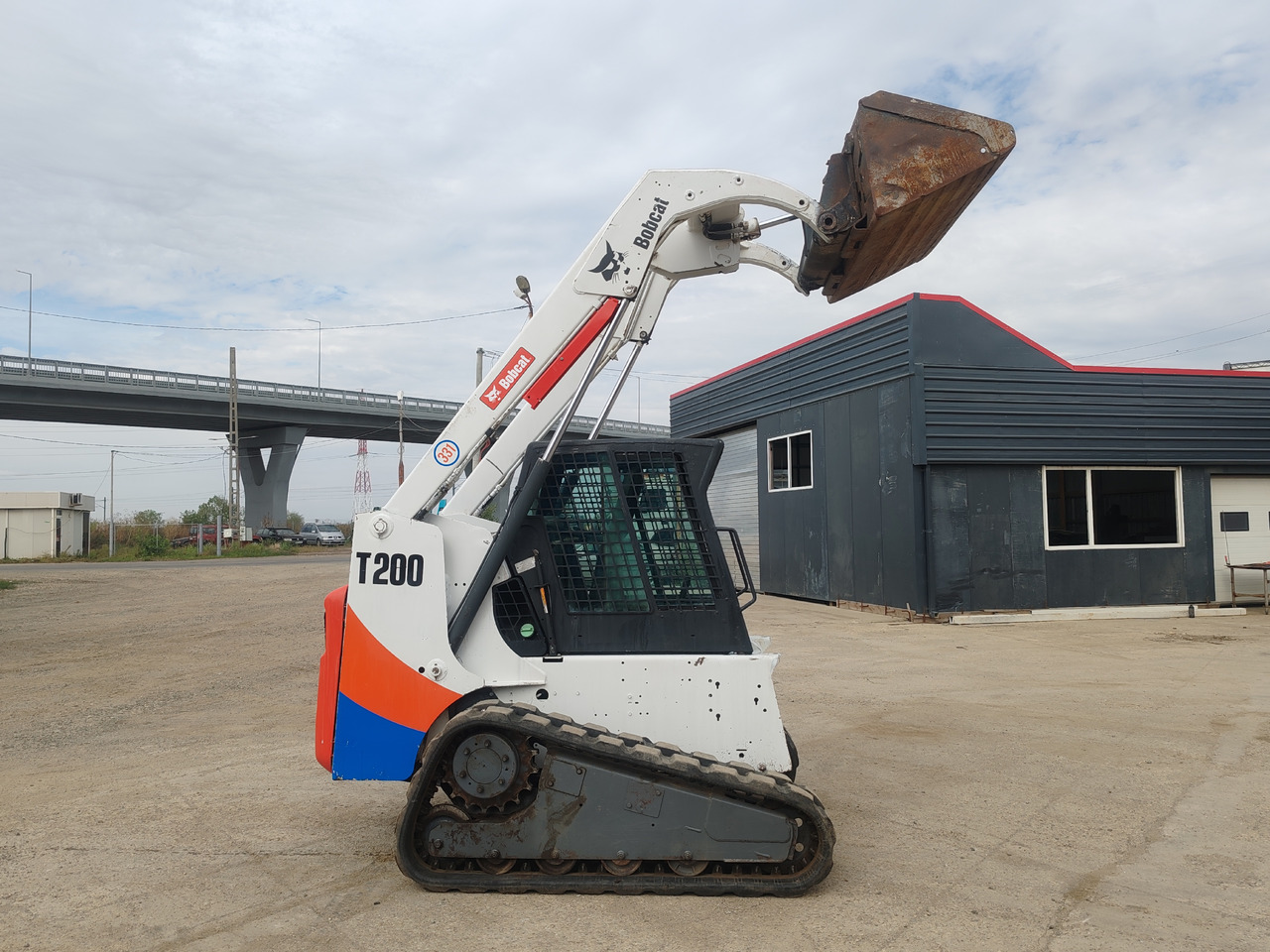 BOBCAT T200 - Chargeuse compacte sur chenilles: photos 4 BOBCAT T200 - Chargeuse compacte sur chenilles: photos 4