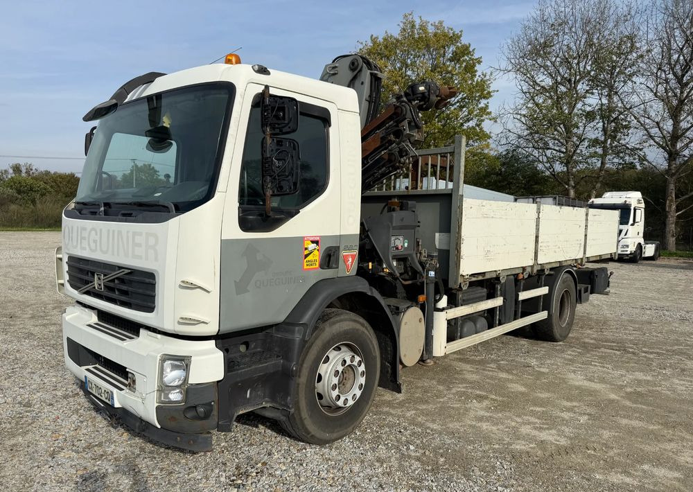 Volvo FE260 - Camion plateau, Camion grue: photos 1 Volvo FE260 - Camion plateau, Camion grue: photos 1