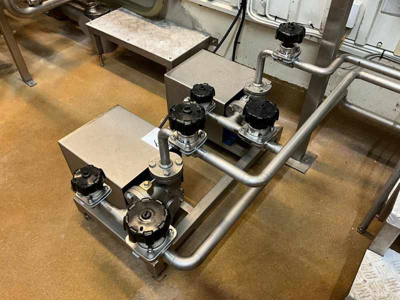 Alfa Romeo Laval - Compresseur d'air: photos 1 Alfa Romeo Laval - Compresseur d'air: photos 1