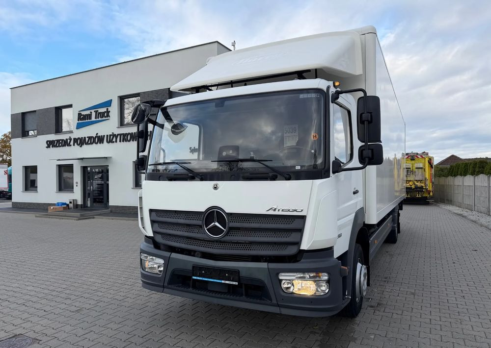 Mercedes-Benz ATEGO 1318 IZOTERMA 20 PALET! - Camion fourgon: photos 1 Mercedes-Benz ATEGO 1318 IZOTERMA 20 PALET! - Camion fourgon: photos 1
