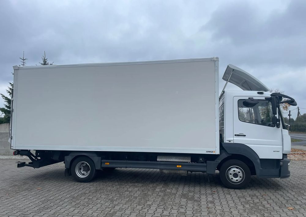 Mercedes-Benz ATEGO 816 DMC 8600 kg - Camion fourgon: photos 5 Mercedes-Benz ATEGO 816 DMC 8600 kg - Camion fourgon: photos 5