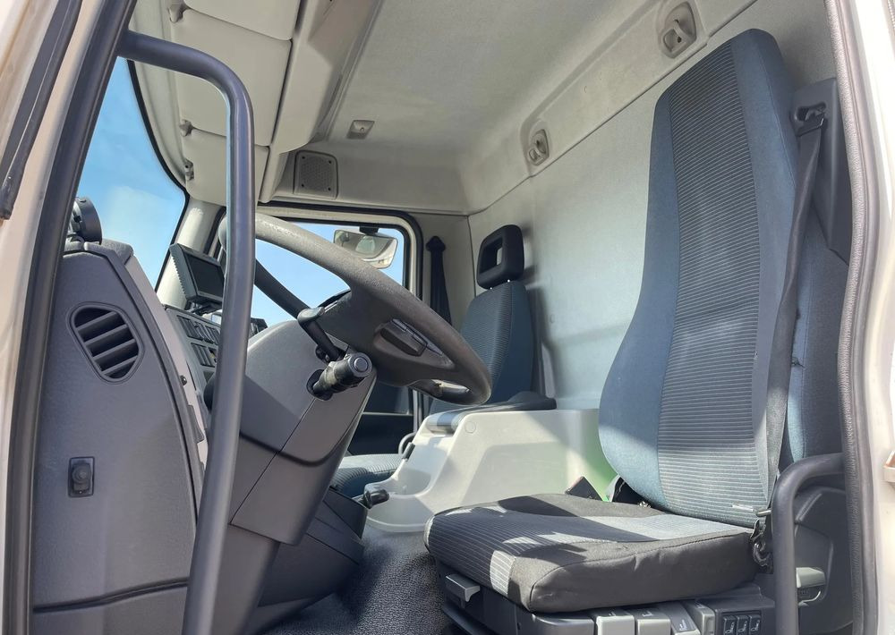 Camion frigorifique Volvo FL 18.260 CHŁODNIA, EURO 5!: photos 9
