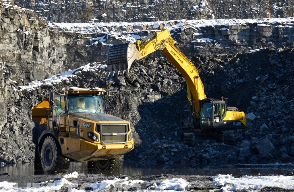 Sumitomo SH360-7 - Pelle sur chenille: photos 3 Sumitomo SH360-7 - Pelle sur chenille: photos 3