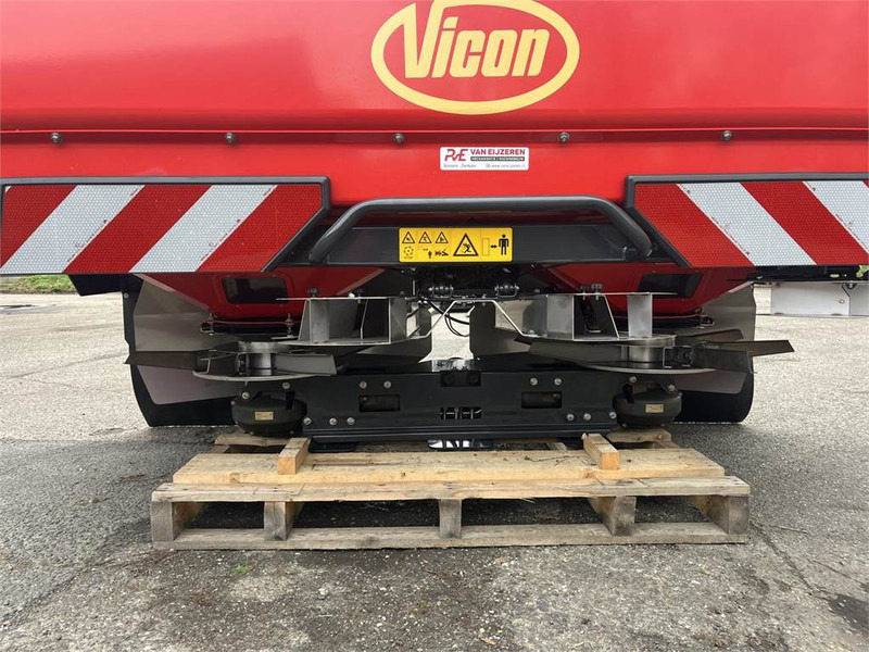 Kverneland RO-EDW GEO SPREAD 1875 - Distributeur d'engrais: photos 3 Kverneland RO-EDW GEO SPREAD 1875 - Distributeur d'engrais: photos 3