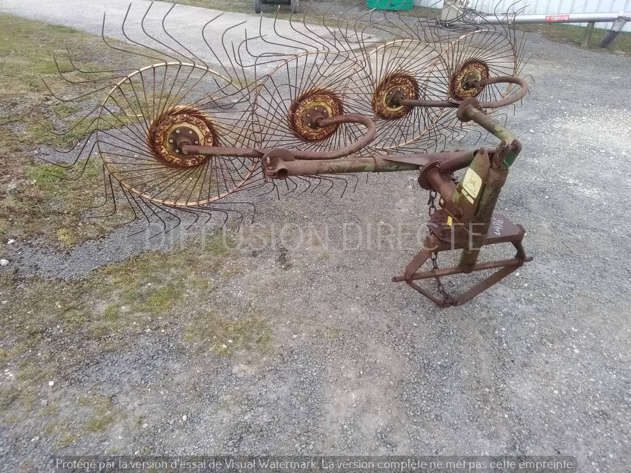 JOHN DEERE ANDAINEUR P 140 - Faneuse: photos 2 JOHN DEERE ANDAINEUR P 140 - Faneuse: photos 2