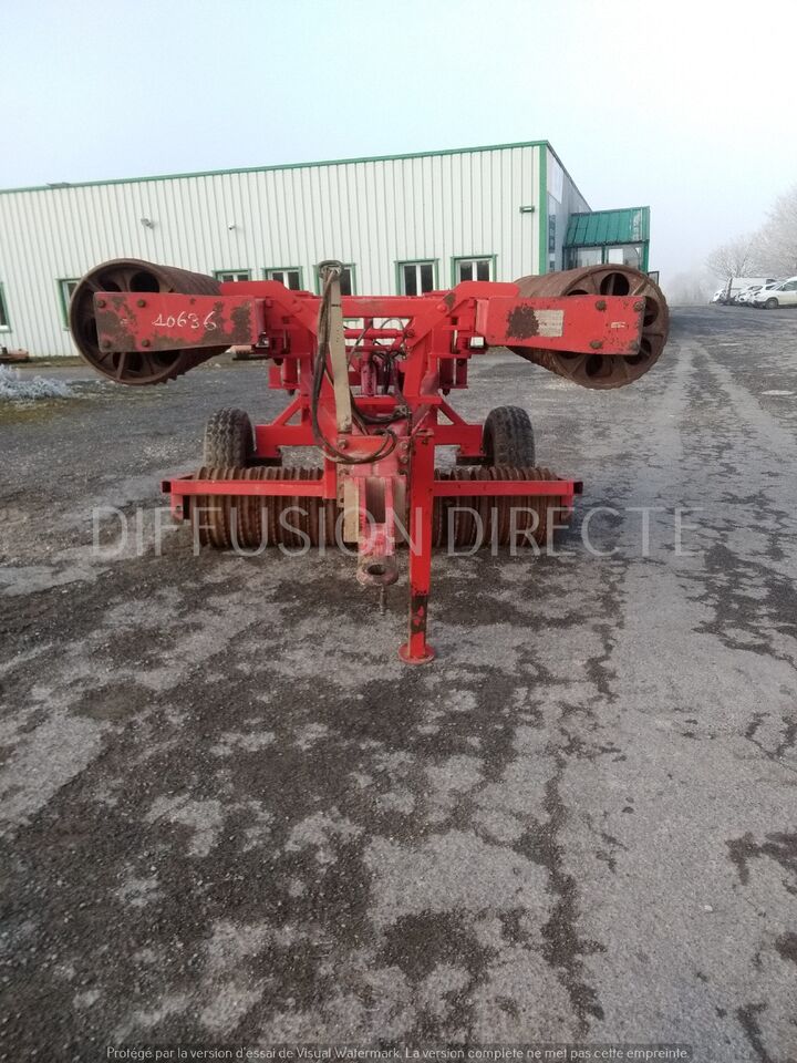 QUIVOGNE ROULEAU CAMBRIDGE R 630 - Rouleau agricole: photos 4 QUIVOGNE ROULEAU CAMBRIDGE R 630 - Rouleau agricole: photos 4