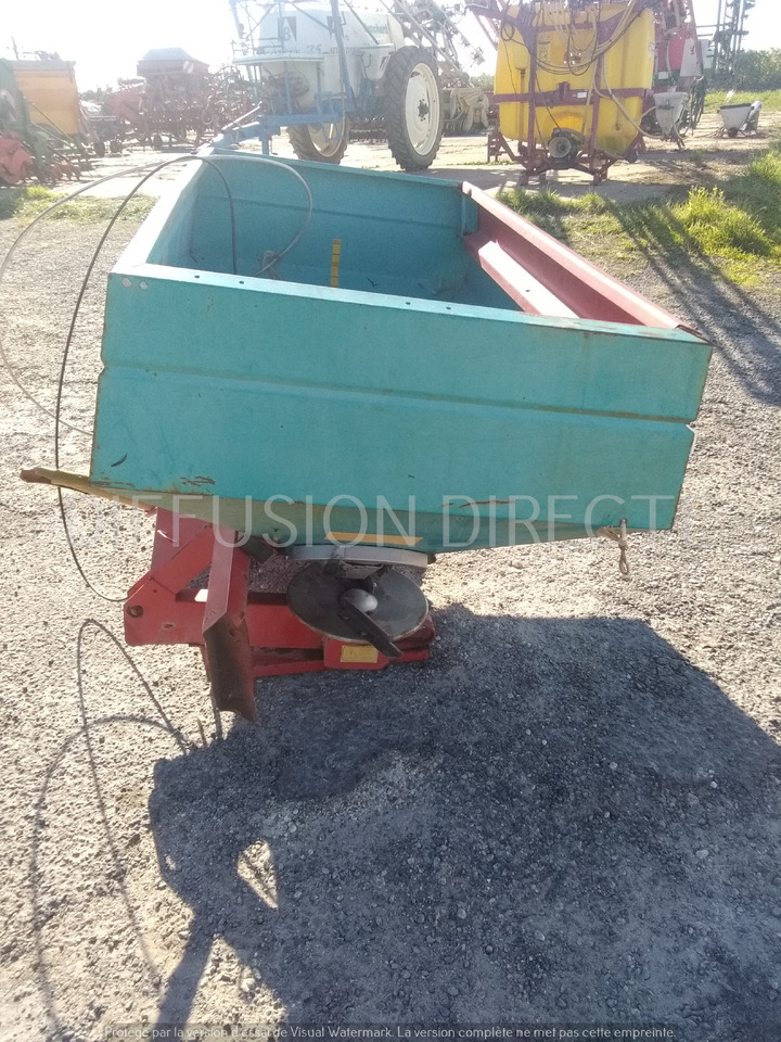 SULKY DISTRIBUTEUR D'ENGRAIS DPX 1155 - Distributeur d'engrais: photos 4 SULKY DISTRIBUTEUR D'ENGRAIS DPX 1155 - Distributeur d'engrais: photos 4