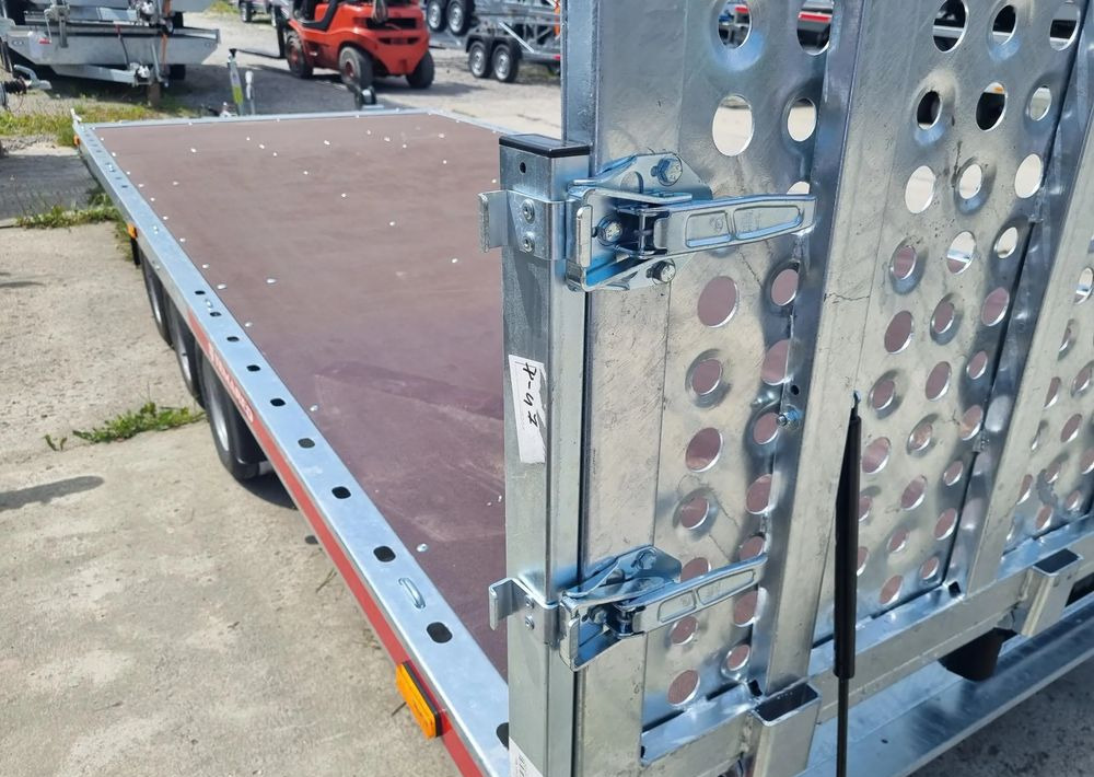 TEMARED UNIVERSAL 5121/3 3.5T R10C SKLEJKA - Remorque porte-voitures: photos 5 TEMARED UNIVERSAL 5121/3 3.5T R10C SKLEJKA - Remorque porte-voitures: photos 5