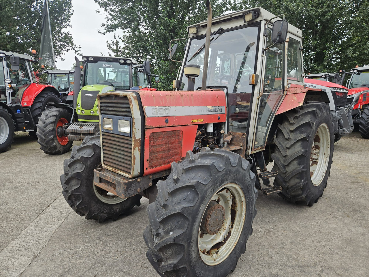 1991 390 4wd with loader brackets - Tracteur agricole: photos 2 1991 390 4wd with loader brackets - Tracteur agricole: photos 2