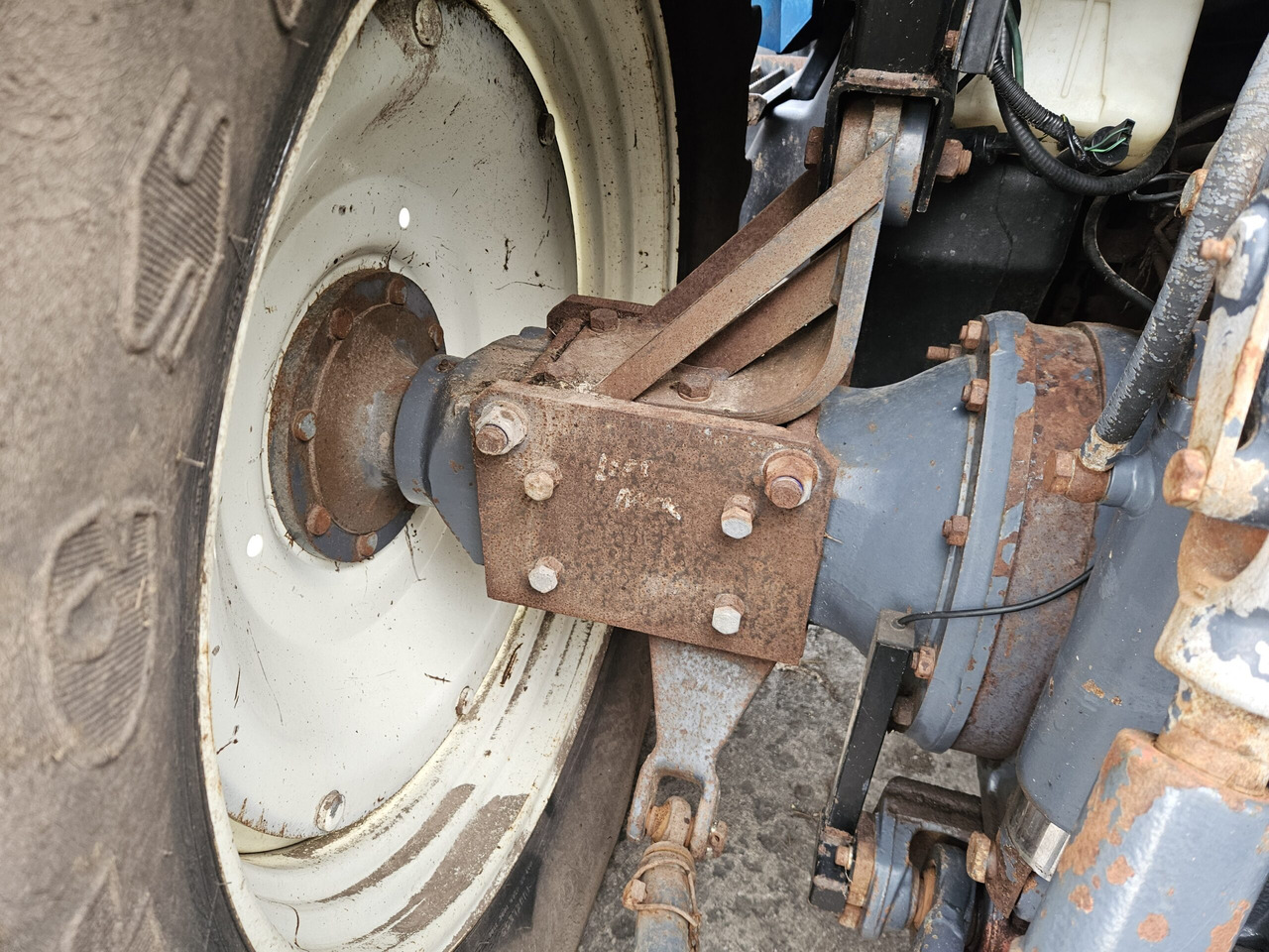 1997 New Holland 8360 - Tracteur agricole: photos 5 1997 New Holland 8360 - Tracteur agricole: photos 5