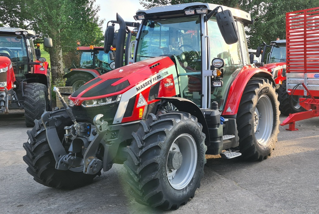 2022 MF 5S.115 very high specification - Tracteur agricole: photos 3 2022 MF 5S.115 very high specification - Tracteur agricole: photos 3