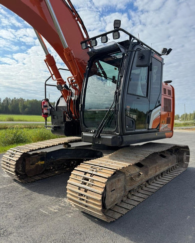HitachiZX225USLC-7 + Engcon - Pelle sur chenille: photos 4 HitachiZX225USLC-7 + Engcon - Pelle sur chenille: photos 4
