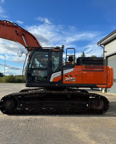 HitachiZX300LC-7 + Engcon - Pelle sur chenille: photos 1 HitachiZX300LC-7 + Engcon - Pelle sur chenille: photos 1