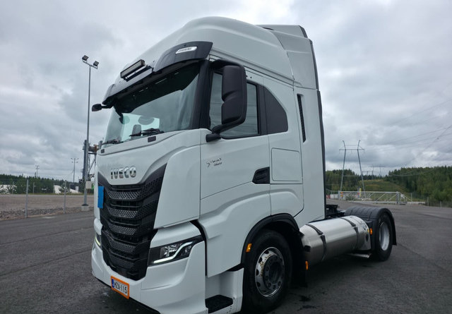 IvecoS-Way 460 4x2 LNG / LBG - Tracteur routier: photos 1 IvecoS-Way 460 4x2 LNG / LBG - Tracteur routier: photos 1