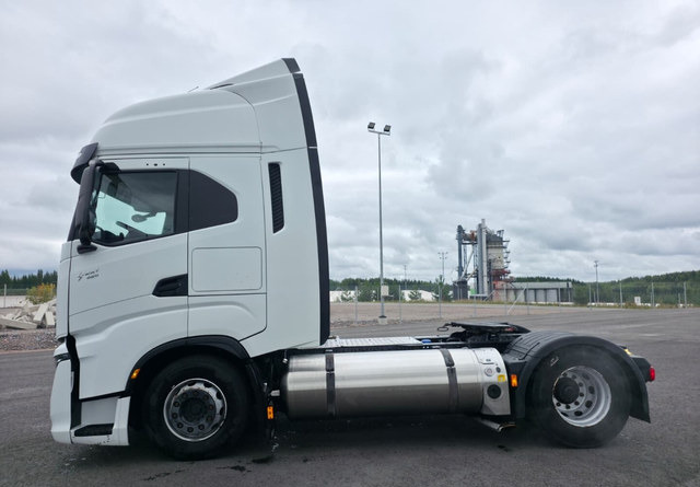 IvecoS-Way 460 4x2 LNG / LBG - Tracteur routier: photos 2 IvecoS-Way 460 4x2 LNG / LBG - Tracteur routier: photos 2