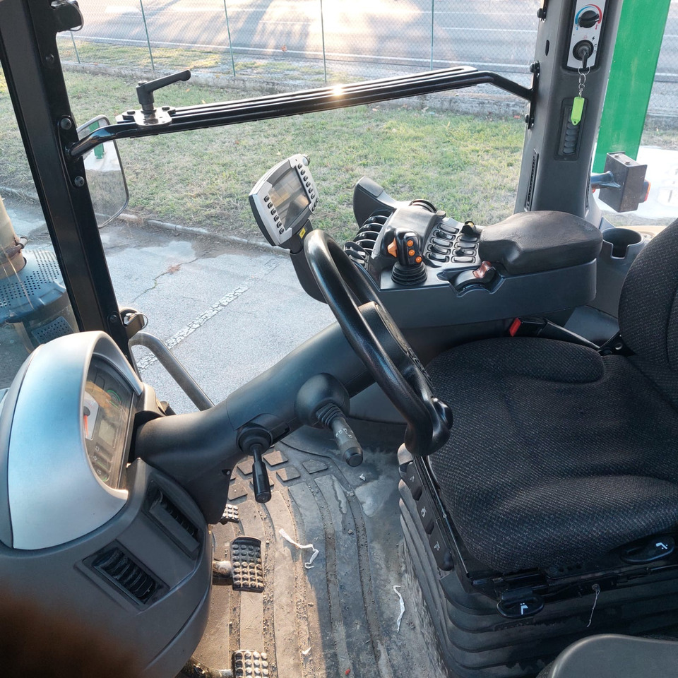 CHALLENGER MT 765E - Tracteur agricole: photos 5 CHALLENGER MT 765E - Tracteur agricole: photos 5