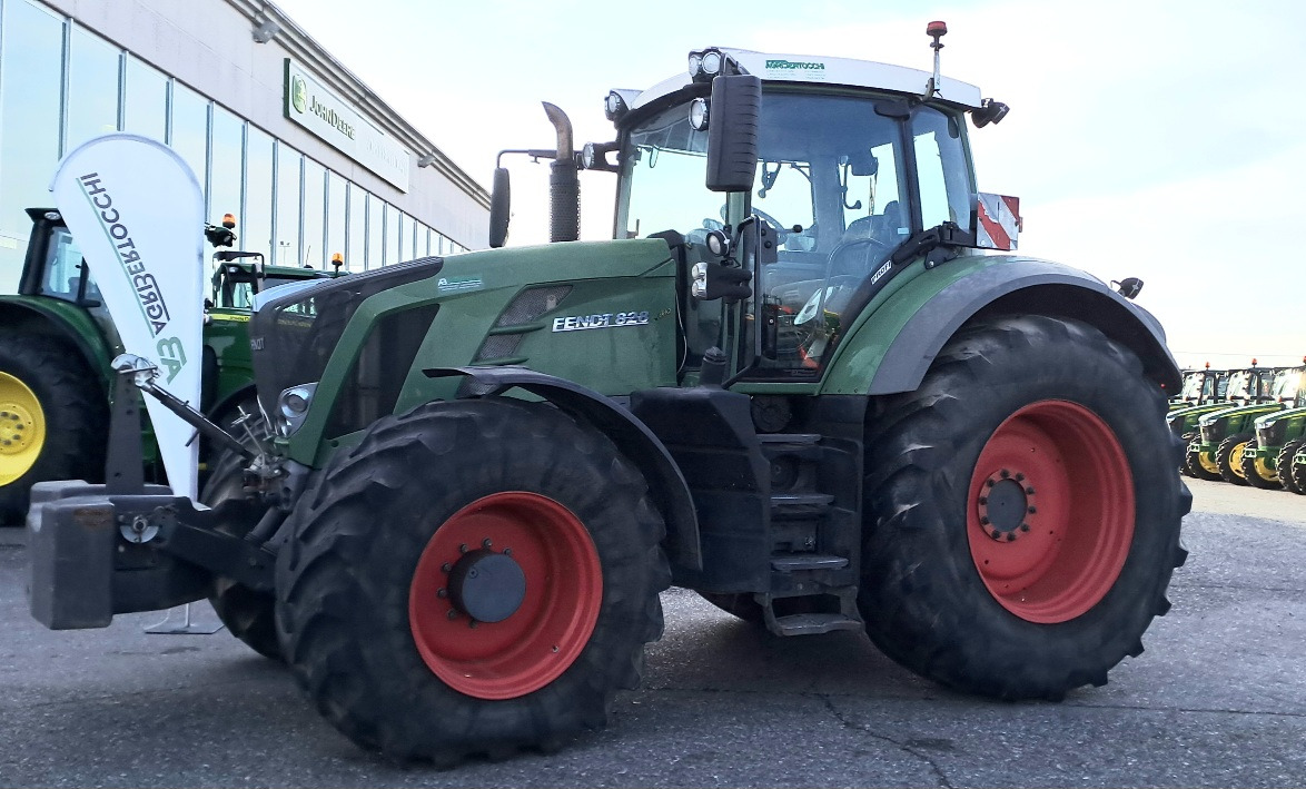 FENDT 828 VARIO PROFI - Tracteur agricole: photos 1 FENDT 828 VARIO PROFI - Tracteur agricole: photos 1