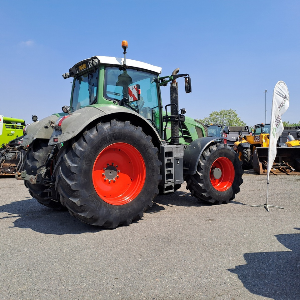FENDT 828 VARIO PROFI PLUS - Tracteur agricole: photos 3 FENDT 828 VARIO PROFI PLUS - Tracteur agricole: photos 3