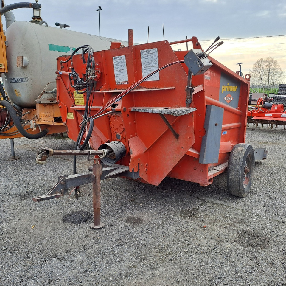IMPAGLIATRICE KUHN PRIMOR PP - Pailleuse: photos 1 IMPAGLIATRICE KUHN PRIMOR PP - Pailleuse: photos 1
