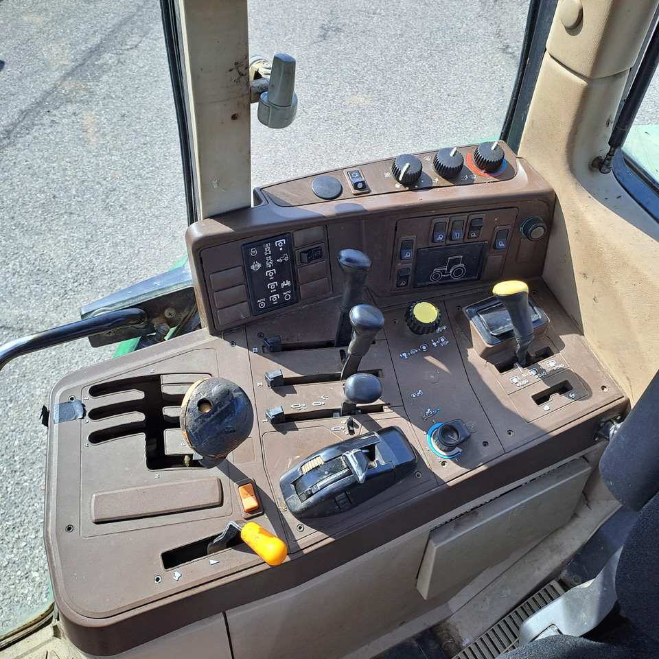 JOHN DEERE 6910 — crédit-bail JOHN DEERE 6910: photos 6