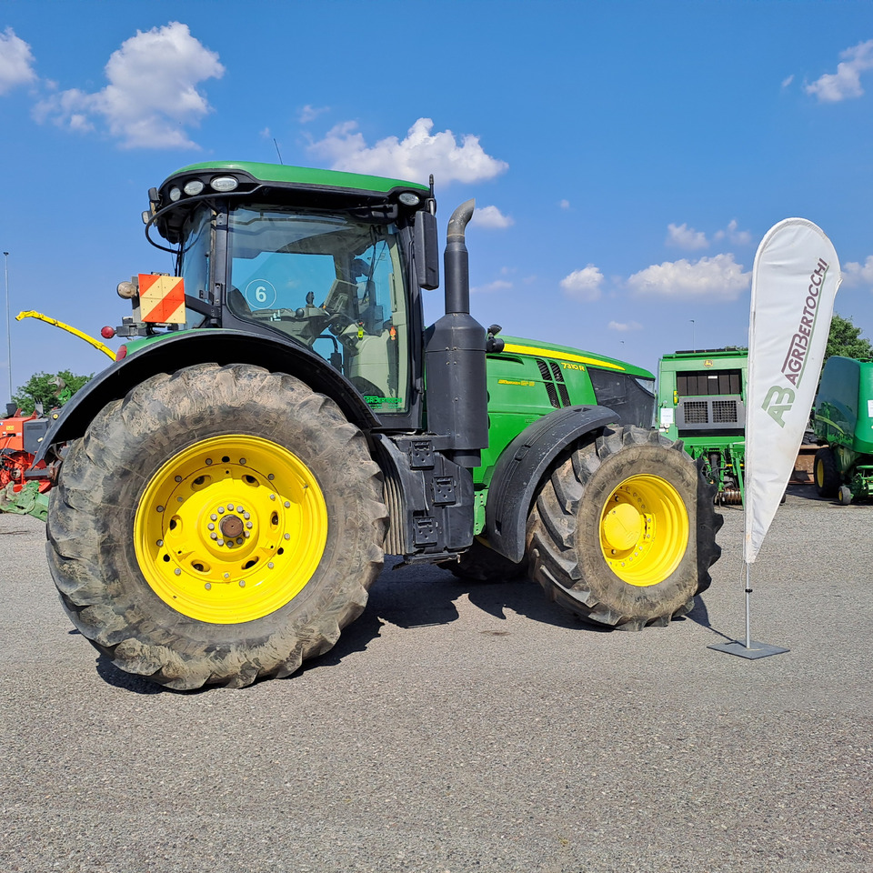 JOHN DEERE 7310R - Tracteur agricole: photos 3 JOHN DEERE 7310R - Tracteur agricole: photos 3
