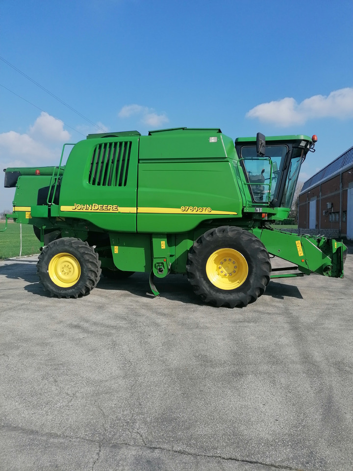 JOHN DEERE CTS 9780 - Moissonneuse-batteuse: photos 5 JOHN DEERE CTS 9780 - Moissonneuse-batteuse: photos 5