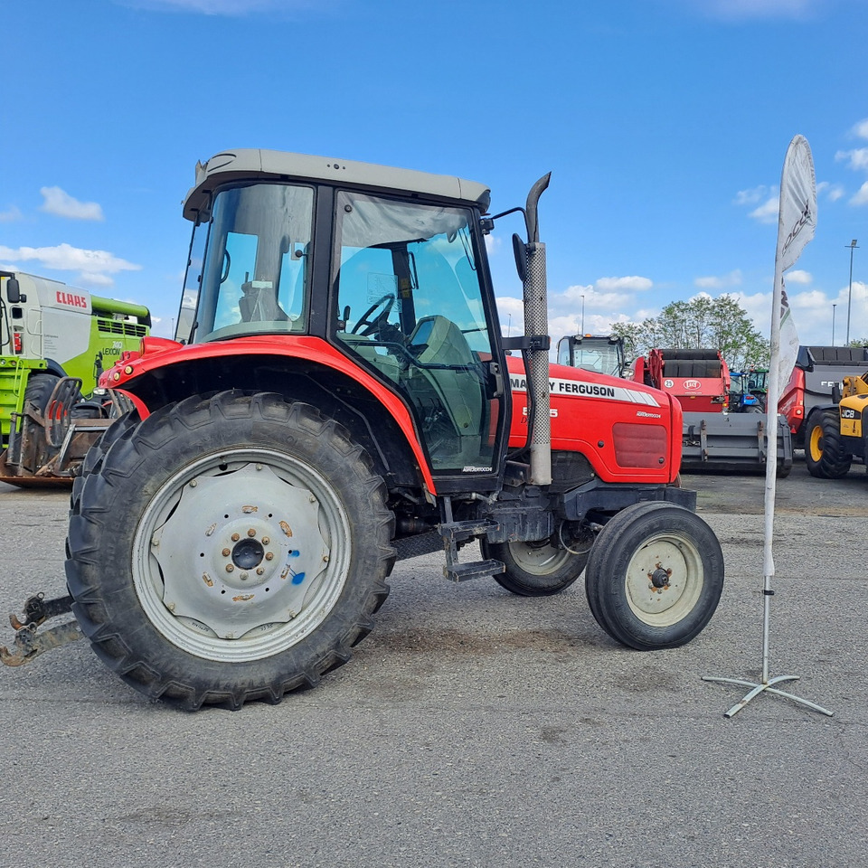 MASSEY FERGUSON 5445 DYNA-4 SEMPLICE TRAZIONE - Tracteur agricole: photos 2 MASSEY FERGUSON 5445 DYNA-4 SEMPLICE TRAZIONE - Tracteur agricole: photos 2