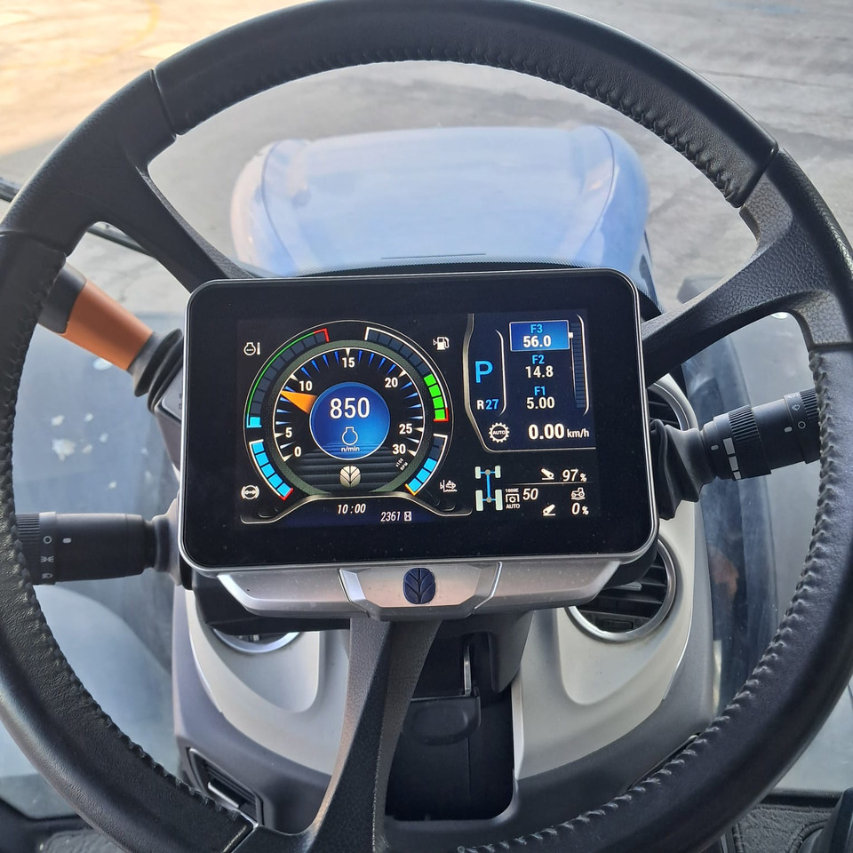 NEW HOLLAND T7 HD - Tracteur agricole: photos 3 NEW HOLLAND T7 HD - Tracteur agricole: photos 3