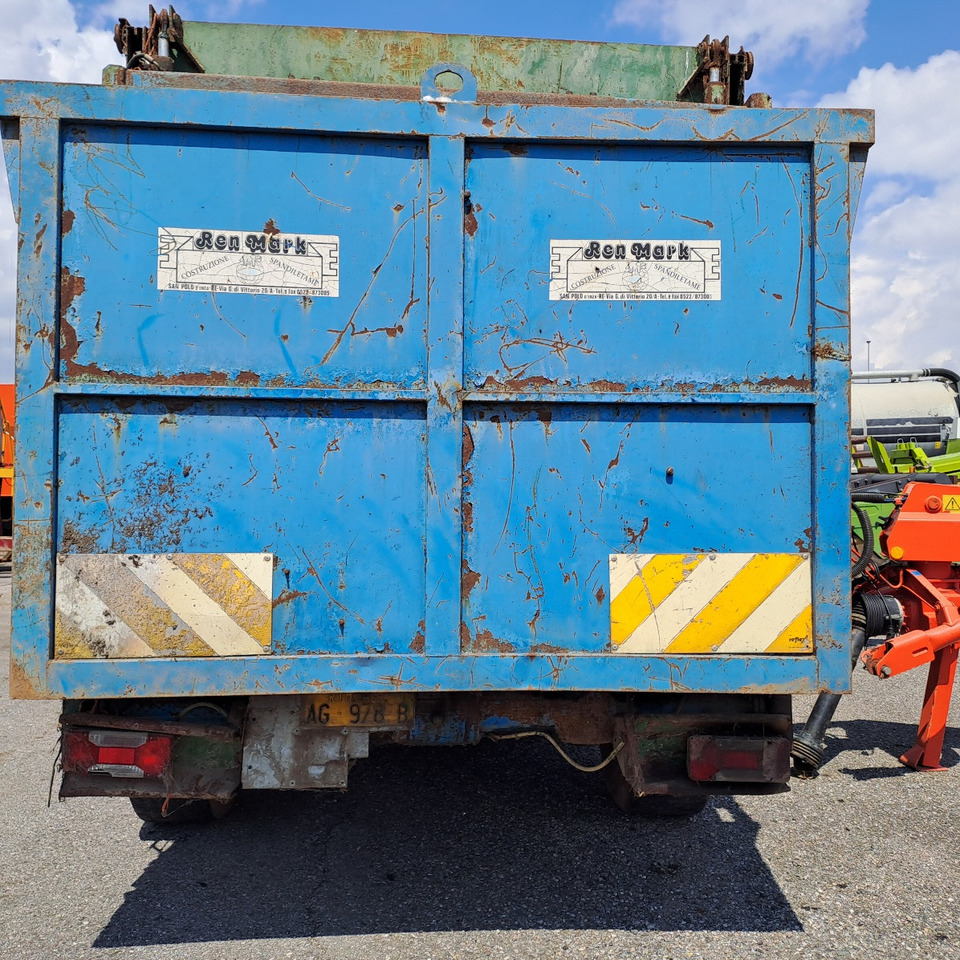 SPANDILETAME REN MARK - Epandeur à fumier: photos 4 SPANDILETAME REN MARK - Epandeur à fumier: photos 4