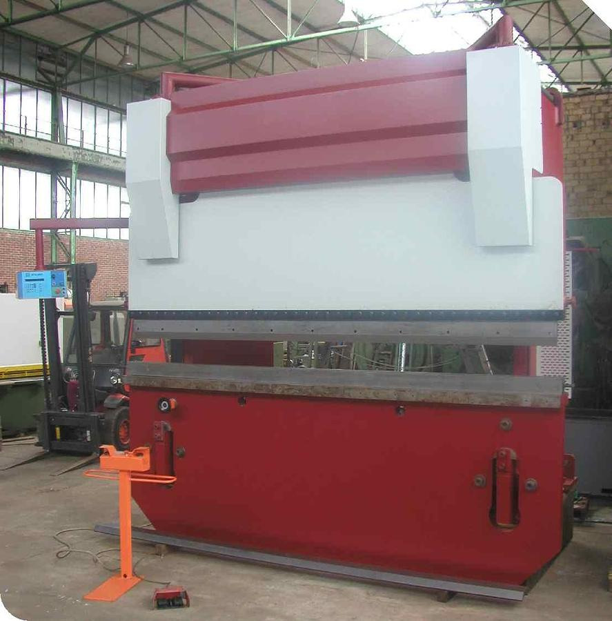 Abkantpresse - Presse plieuse: photos 2 Abkantpresse - Presse plieuse: photos 2