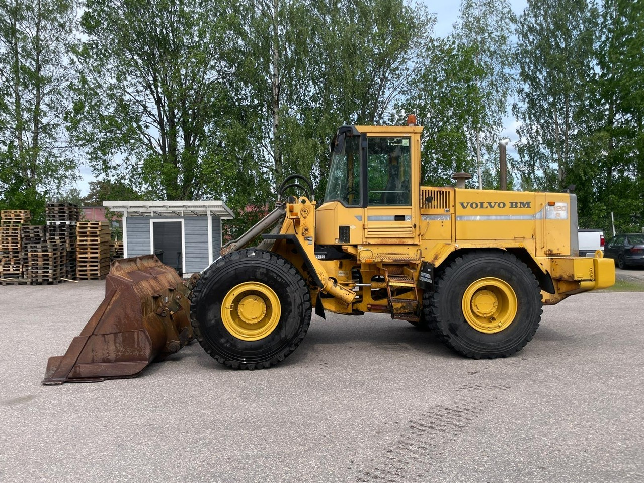Volvo L120B - Chargeuse sur pneus: photos 1 Volvo L120B - Chargeuse sur pneus: photos 1