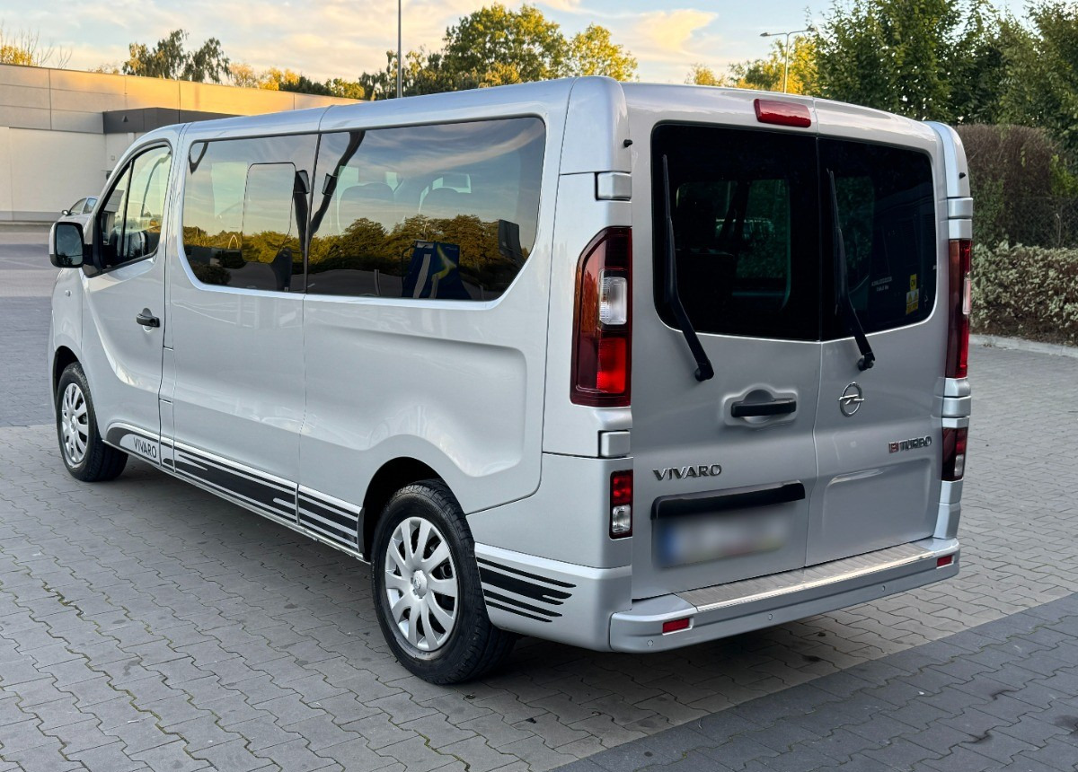 Opel Vivaro 1.6 DCI 145KM 9 osobowy Nawiewy góra dół DOINWESTOWANY Super stan - Voiture break: photos 3 Opel Vivaro 1.6 DCI 145KM 9 osobowy Nawiewy góra dół DOINWESTOWANY Super stan - Voiture break: photos 3