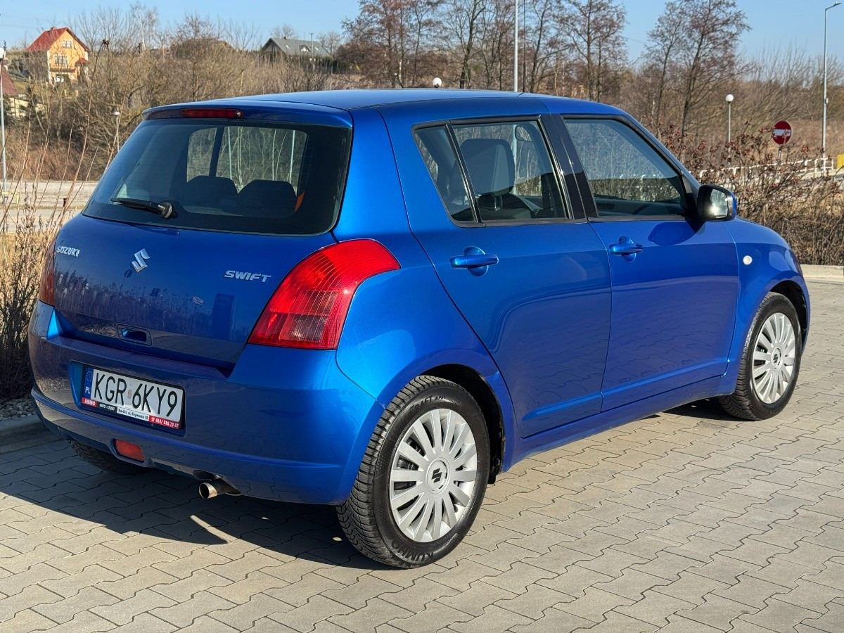 Suzuki Swift 1.3 benzyna 90km Klimatyzacja 136tys przebieg Auto prywatne zadbane - Voiture: photos 5 Suzuki Swift 1.3 benzyna 90km Klimatyzacja 136tys przebieg Auto prywatne zadbane - Voiture: photos 5
