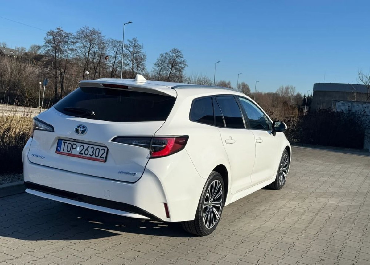 Toyota Corolla 1.8 Hybrid Active Niski przebieg LED FV23 W SUPER STANIE - Voiture break: photos 2 Toyota Corolla 1.8 Hybrid Active Niski przebieg LED FV23 W SUPER STANIE - Voiture break: photos 2